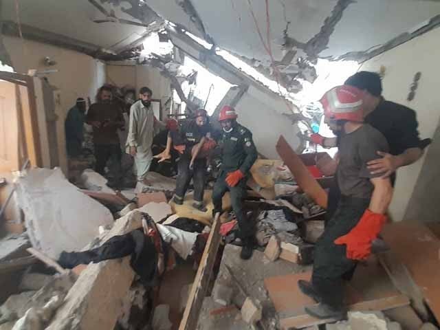 Rawalpindi; 8 people were injured when a part of the house collapsed due to gas cylinder explosion